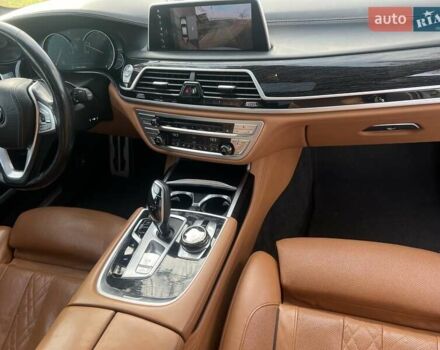 Белый БМВ 7 Серия, объемом двигателя 4.39 л и пробегом 134 тыс. км за 34844 $, фото 22 на Automoto.ua