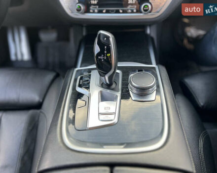 Белый БМВ 7 Серия, объемом двигателя 2.99 л и пробегом 200 тыс. км за 35000 $, фото 51 на Automoto.ua