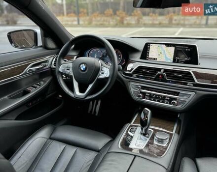 Белый БМВ 7 Серия, объемом двигателя 3 л и пробегом 78 тыс. км за 29700 $, фото 87 на Automoto.ua