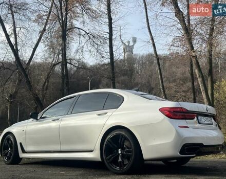 Белый БМВ 7 Серия, объемом двигателя 4.39 л и пробегом 134 тыс. км за 34844 $, фото 5 на Automoto.ua