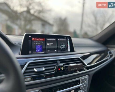 Белый БМВ 7 Серия, объемом двигателя 2.99 л и пробегом 200 тыс. км за 35000 $, фото 59 на Automoto.ua