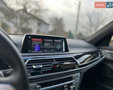 Белый БМВ 7 Серия, объемом двигателя 2.99 л и пробегом 200 тыс. км за 35000 $, фото 60 на Automoto.ua