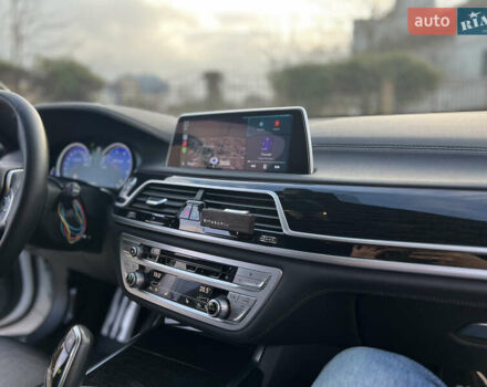 Белый БМВ 7 Серия, объемом двигателя 2.99 л и пробегом 200 тыс. км за 35000 $, фото 50 на Automoto.ua