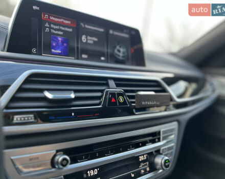 Белый БМВ 7 Серия, объемом двигателя 2.99 л и пробегом 200 тыс. км за 35000 $, фото 61 на Automoto.ua