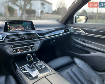 Белый БМВ 7 Серия, объемом двигателя 2.99 л и пробегом 200 тыс. км за 35000 $, фото 42 на Automoto.ua