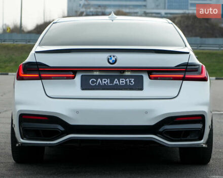Белый БМВ 7 Серия, объемом двигателя 4.39 л и пробегом 165 тыс. км за 27000 $, фото 4 на Automoto.ua