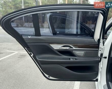 Белый БМВ 7 Серия, объемом двигателя 3 л и пробегом 78 тыс. км за 29700 $, фото 57 на Automoto.ua