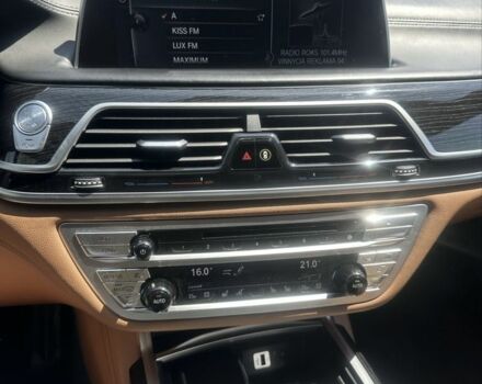 Белый БМВ 7 Серия, объемом двигателя 3 л и пробегом 122 тыс. км за 29500 $, фото 11 на Automoto.ua