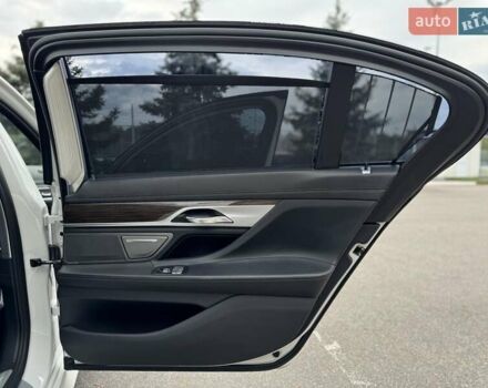 Белый БМВ 7 Серия, объемом двигателя 2.99 л и пробегом 78 тыс. км за 29900 $, фото 65 на Automoto.ua