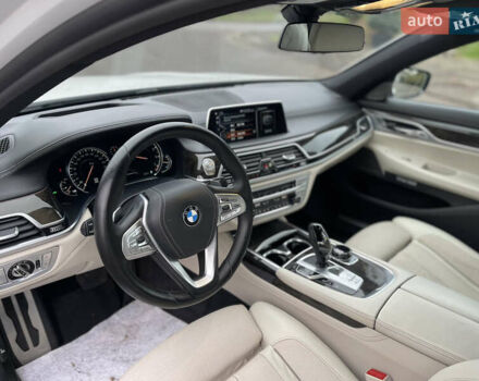 Белый БМВ 7 Серия, объемом двигателя 3 л и пробегом 167 тыс. км за 28000 $, фото 30 на Automoto.ua