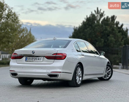 Белый БМВ 7 Серия, объемом двигателя 2 л и пробегом 70 тыс. км за 35500 $, фото 12 на Automoto.ua