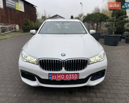 Белый БМВ 7 Серия, объемом двигателя 3 л и пробегом 167 тыс. км за 28000 $, фото 1 на Automoto.ua