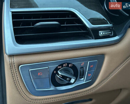 Белый БМВ 7 Серия, объемом двигателя 2 л и пробегом 70 тыс. км за 35500 $, фото 73 на Automoto.ua