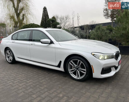 Белый БМВ 7 Серия, объемом двигателя 3 л и пробегом 167 тыс. км за 28000 $, фото 3 на Automoto.ua