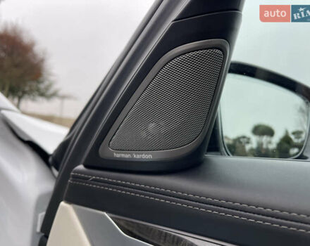 Белый БМВ 7 Серия, объемом двигателя 3 л и пробегом 167 тыс. км за 28000 $, фото 27 на Automoto.ua