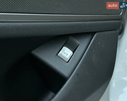 Белый БМВ 7 Серия, объемом двигателя 2 л и пробегом 70 тыс. км за 35500 $, фото 80 на Automoto.ua