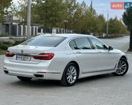 Белый БМВ 7 Серия, объемом двигателя 2 л и пробегом 70 тыс. км за 35500 $, фото 13 на Automoto.ua