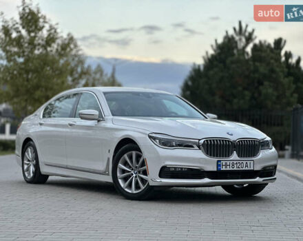 Белый БМВ 7 Серия, объемом двигателя 2 л и пробегом 70 тыс. км за 35500 $, фото 9 на Automoto.ua