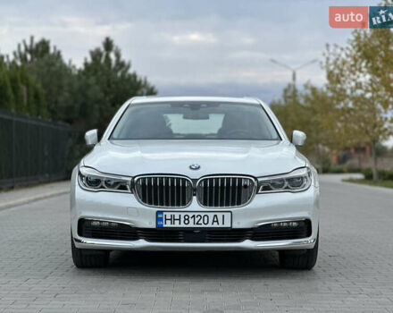 Белый БМВ 7 Серия, объемом двигателя 2 л и пробегом 70 тыс. км за 35500 $, фото 18 на Automoto.ua