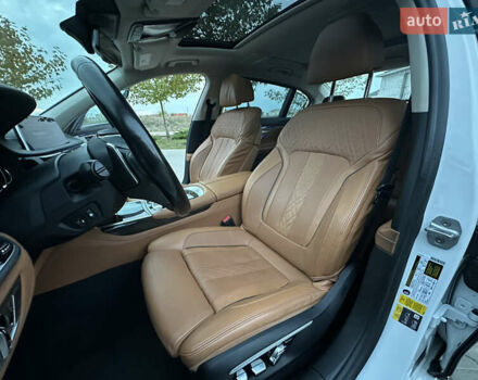 Белый БМВ 7 Серия, объемом двигателя 2 л и пробегом 70 тыс. км за 35500 $, фото 75 на Automoto.ua