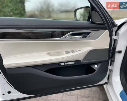 Белый БМВ 7 Серия, объемом двигателя 3 л и пробегом 167 тыс. км за 28000 $, фото 28 на Automoto.ua