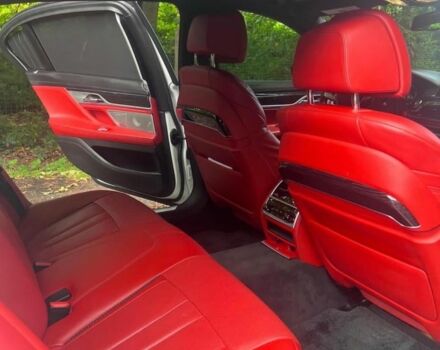 Белый БМВ 7 Серия, объемом двигателя 4.4 л и пробегом 70 тыс. км за 40000 $, фото 6 на Automoto.ua