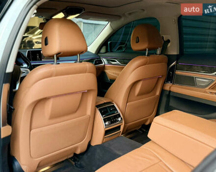 Белый БМВ 7 Серия, объемом двигателя 3 л и пробегом 95 тыс. км за 35000 $, фото 12 на Automoto.ua