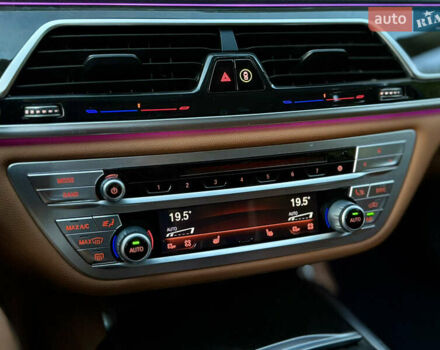 Белый БМВ 7 Серия, объемом двигателя 3 л и пробегом 95 тыс. км за 35000 $, фото 26 на Automoto.ua