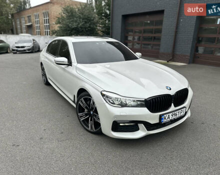 Белый БМВ 7 Серия, объемом двигателя 3 л и пробегом 150 тыс. км за 31500 $, фото 6 на Automoto.ua