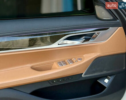 Белый БМВ 7 Серия, объемом двигателя 3 л и пробегом 95 тыс. км за 35000 $, фото 10 на Automoto.ua