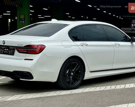 Белый БМВ 7 Серия, объемом двигателя 4.39 л и пробегом 87 тыс. км за 37000 $, фото 8 на Automoto.ua