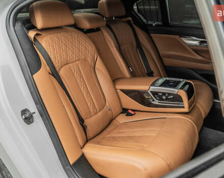 Белый БМВ 7 Серия, объемом двигателя 4.39 л и пробегом 116 тыс. км за 40000 $, фото 21 на Automoto.ua