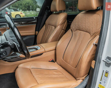 Белый БМВ 7 Серия, объемом двигателя 4.39 л и пробегом 116 тыс. км за 40000 $, фото 13 на Automoto.ua