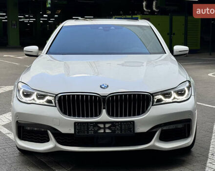 Белый БМВ 7 Серия, объемом двигателя 4.39 л и пробегом 87 тыс. км за 37000 $, фото 1 на Automoto.ua