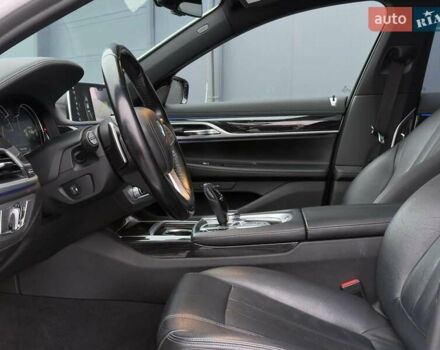 Белый БМВ 7 Серия, объемом двигателя 3 л и пробегом 113 тыс. км за 28440 $, фото 12 на Automoto.ua