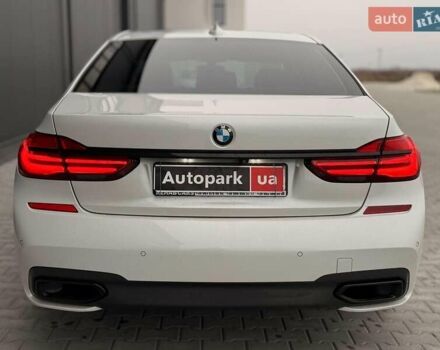 Белый БМВ 7 Серия, объемом двигателя 3 л и пробегом 113 тыс. км за 28440 $, фото 26 на Automoto.ua