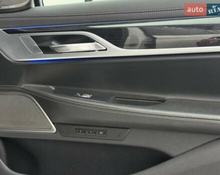 Белый БМВ 7 Серия, объемом двигателя 3 л и пробегом 113 тыс. км за 28440 $, фото 32 на Automoto.ua