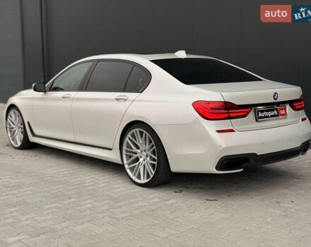 Белый БМВ 7 Серия, объемом двигателя 3 л и пробегом 113 тыс. км за 28440 $, фото 21 на Automoto.ua
