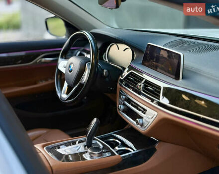 Белый БМВ 7 Серия, объемом двигателя 3 л и пробегом 95 тыс. км за 35000 $, фото 17 на Automoto.ua