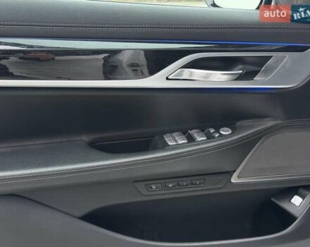 Белый БМВ 7 Серия, объемом двигателя 3 л и пробегом 113 тыс. км за 28440 $, фото 10 на Automoto.ua