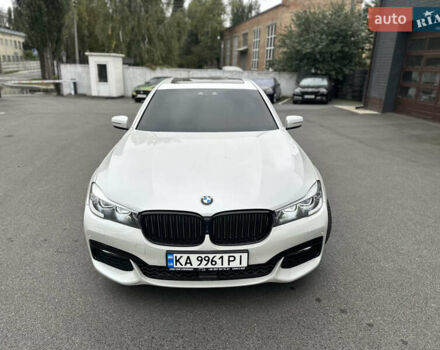 Белый БМВ 7 Серия, объемом двигателя 3 л и пробегом 150 тыс. км за 31500 $, фото 7 на Automoto.ua