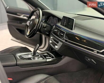 Белый БМВ 7 Серия, объемом двигателя 3 л и пробегом 113 тыс. км за 28440 $, фото 42 на Automoto.ua