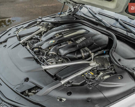 Белый БМВ 7 Серия, объемом двигателя 4.39 л и пробегом 116 тыс. км за 40000 $, фото 36 на Automoto.ua