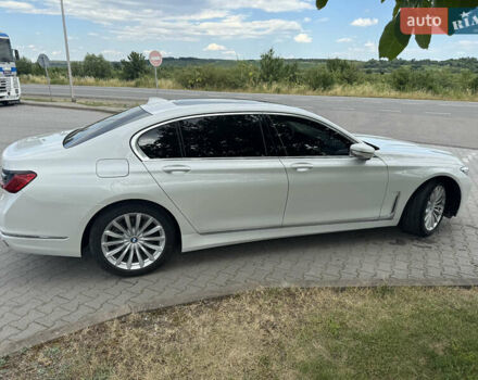 Белый БМВ 7 Серия, объемом двигателя 3 л и пробегом 68 тыс. км за 52999 $, фото 16 на Automoto.ua