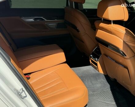 Белый БМВ 7 Серия, объемом двигателя 3 л и пробегом 69 тыс. км за 44940 $, фото 16 на Automoto.ua