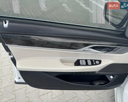 Белый БМВ 7 Серия, объемом двигателя 3 л и пробегом 68 тыс. км за 52999 $, фото 20 на Automoto.ua