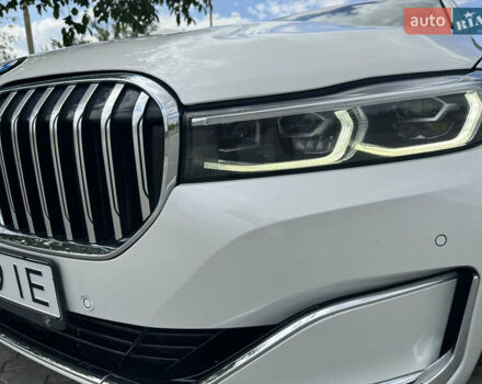 Белый БМВ 7 Серия, объемом двигателя 3 л и пробегом 68 тыс. км за 52999 $, фото 62 на Automoto.ua