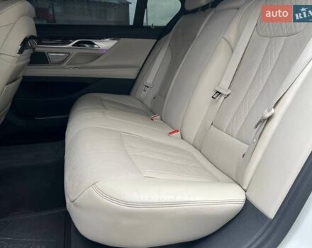 Белый БМВ 7 Серия, объемом двигателя 4.39 л и пробегом 125 тыс. км за 53999 $, фото 44 на Automoto.ua