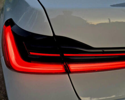 Белый БМВ 7 Серия, объемом двигателя 3 л и пробегом 37 тыс. км за 59000 $, фото 8 на Automoto.ua