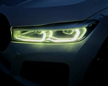 Белый БМВ 7 Серия, объемом двигателя 3 л и пробегом 37 тыс. км за 59000 $, фото 10 на Automoto.ua